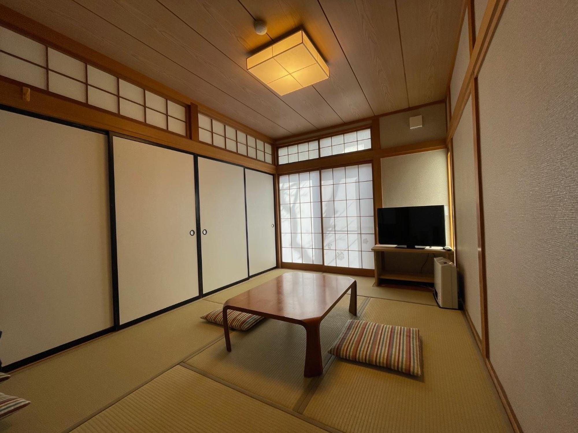 Japanese-Style Pension Hoshikawa Kusatsu  Bagian luar foto